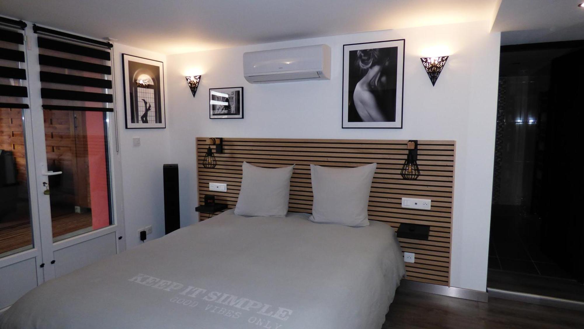 La Colline Aux Yeux Doubs Bed and Breakfast Baume-les-Dames Exteriör bild