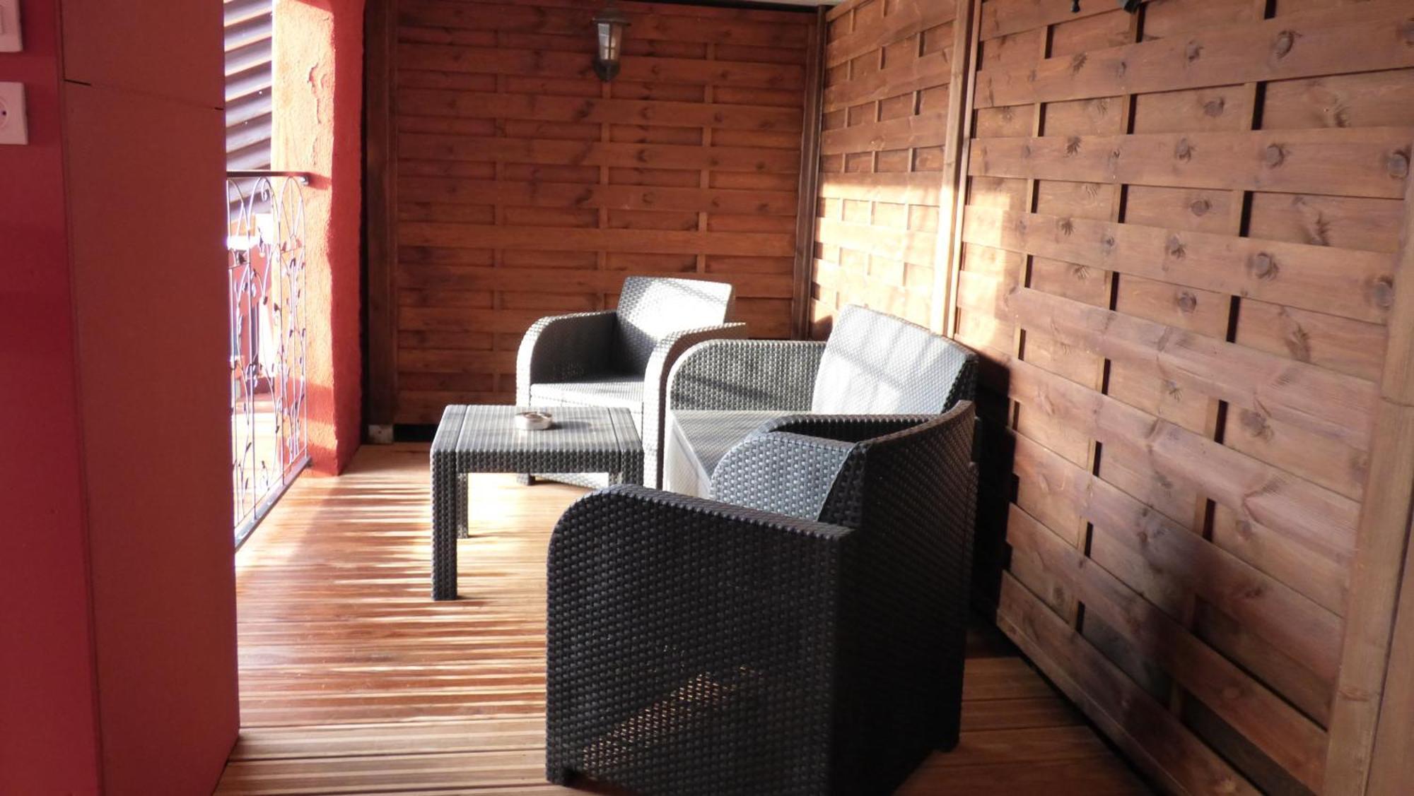 La Colline Aux Yeux Doubs Bed and Breakfast Baume-les-Dames Exteriör bild